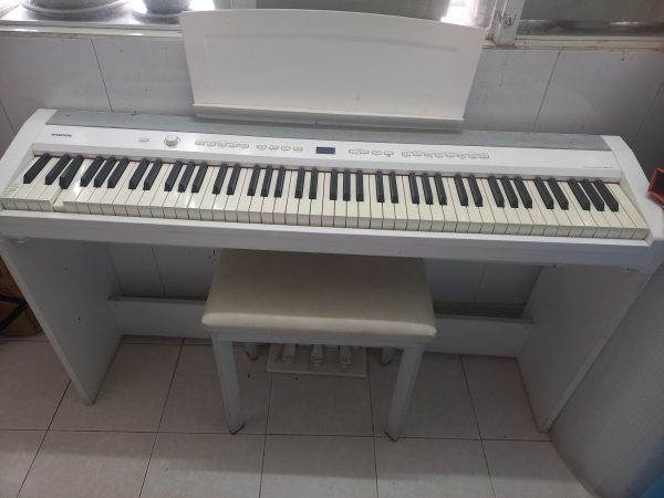 piano điện trắng thanh lý