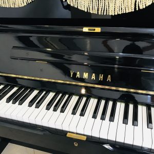 PIANO YAMAHA U1H